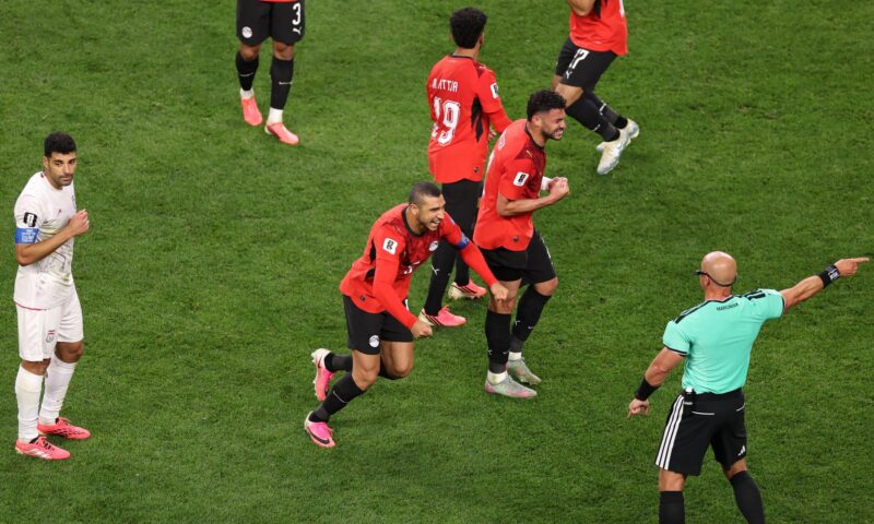 هكذا علق علاء مبارك على تأهل مصر لدور الـ32 بكأس العالم