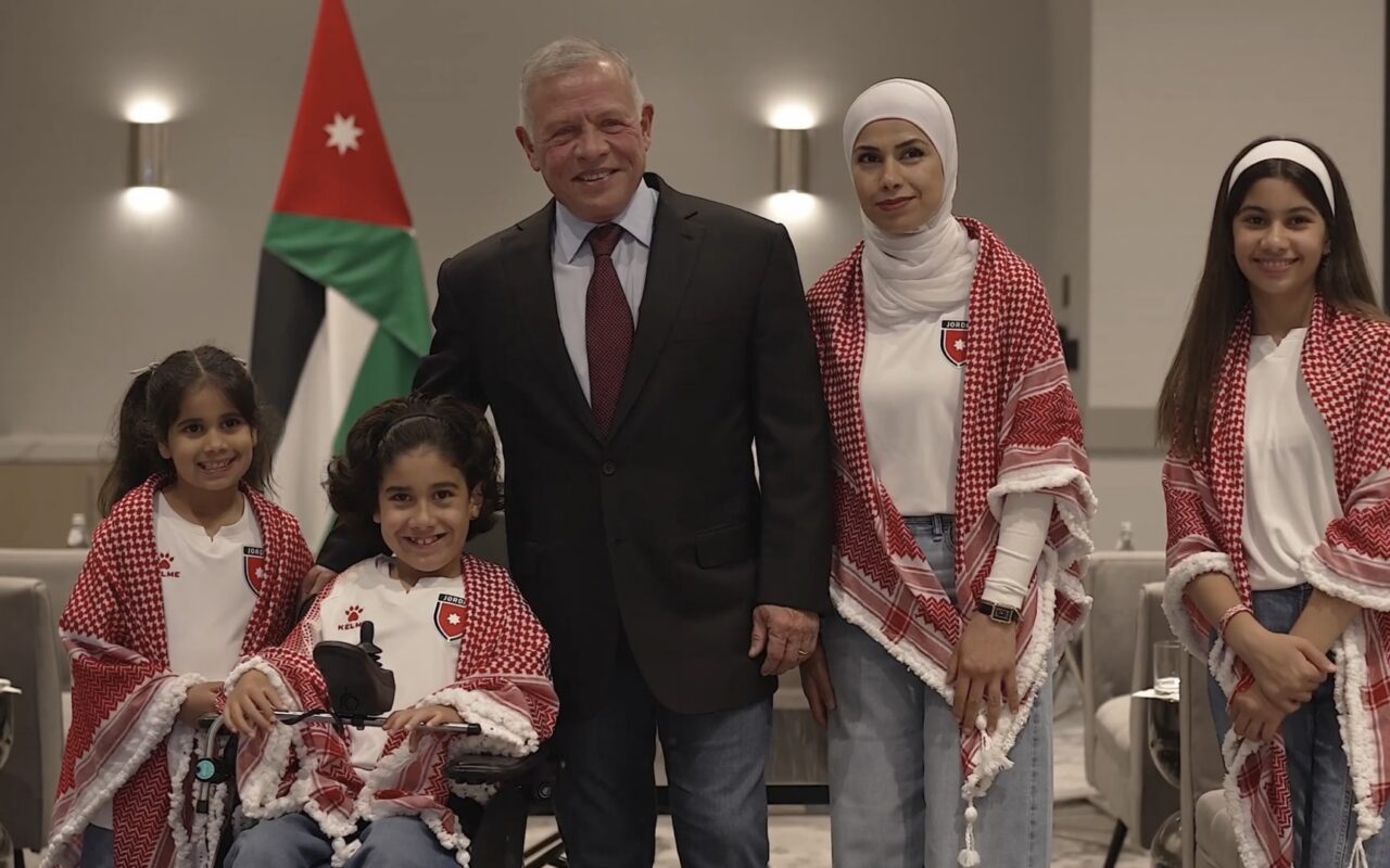 ملك الأردن يحقق أمنية “الطفل شهم” ويدعوه لحضور مباراة الأرجنتين في المونديال