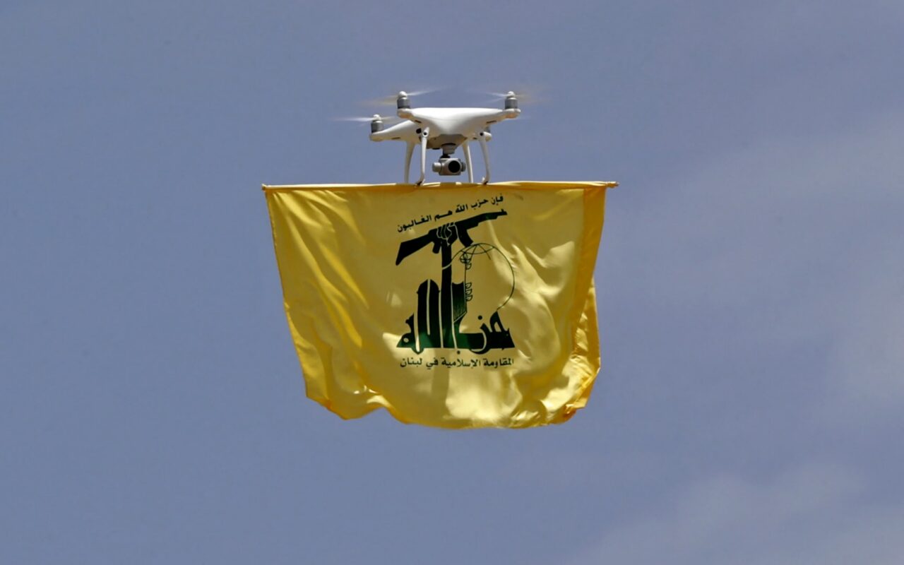 شباك سلكية وبنادق خرطوش.. هكذا يواجه الجيش الإسرائيلي مسيّرات حزب الله في لبنان