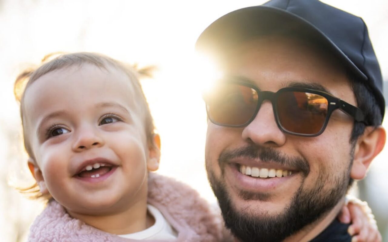 بصورة مع ابنته.. الملكة رانيا تهنئ الأمير الحسين بعيد ميلاده الـ 32