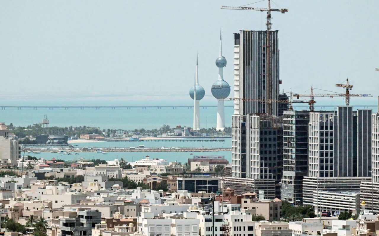 “انتهاك صارخ للسيادة”.. خارجية الكويت تعلق على الهجمات الإيرانية