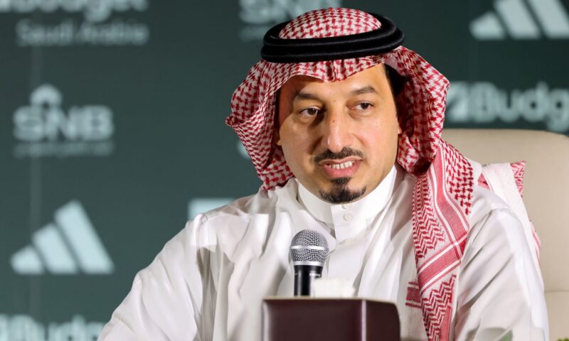 “أتحمل المسؤولية كاملة”.. استقالة رئيس اتحاد الكرة السعودي بعد إقصاء المونديال