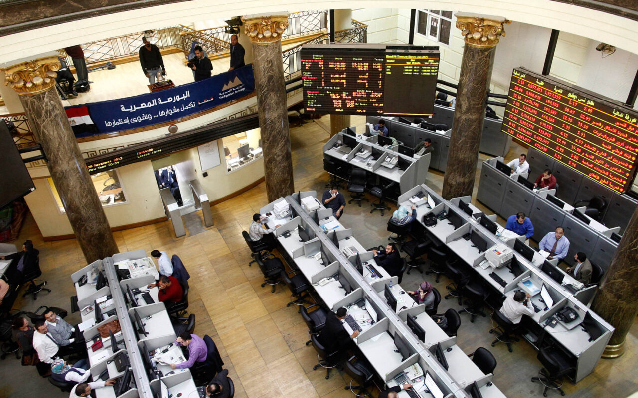مصر: المؤشر الرئيسي للبورصة يغلق دون 50 ألف نقطة وخبراء يوضحون السبب