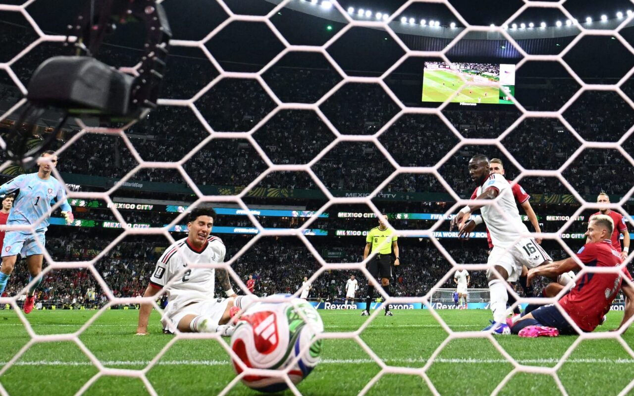 منتخب أوروبي آخر ينهي عقد مدربه بعد الخروج من كأس العالم 2026