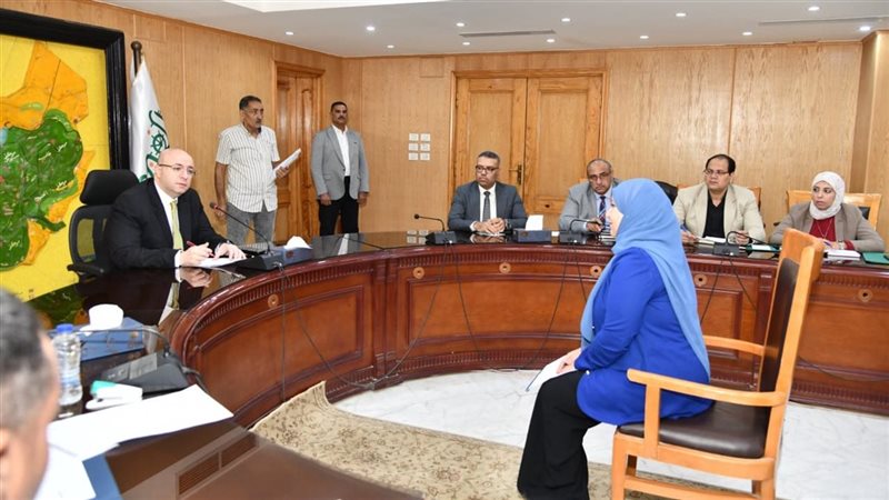 توفير علاج على نفقة الدولة في اللقاء الدوري لخدمة المواطنين بالفيوم