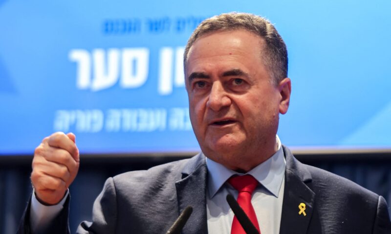 وزير دفاع إسرائيل “يأسف” لربط ترامب بين الصراعين الإيراني واللبناني