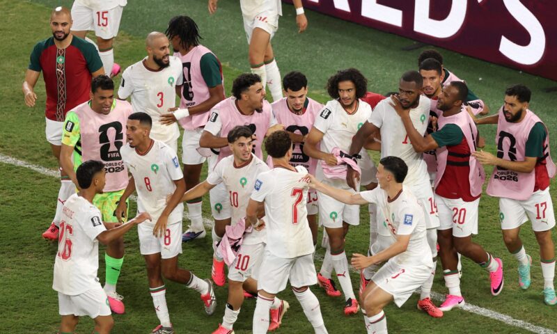 بـ4 كلمات.. أمير سعودي يعلق على تأهل المغرب لدور الـ16 في كأس العالم