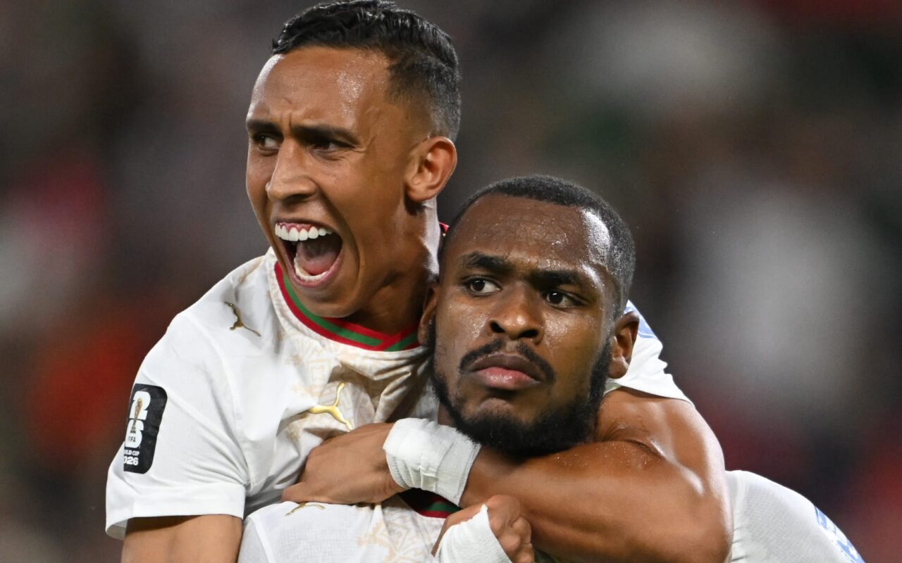 “نحن بلد مسلم”.. أول تعليق من عيسى ديوب بعد تأهل المغرب إلى دور الـ16