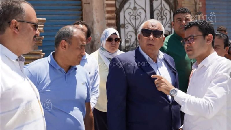 محافظ مطروح يتابع أعمال تطوير بوابة الكيلو 8 وميدان الساعة