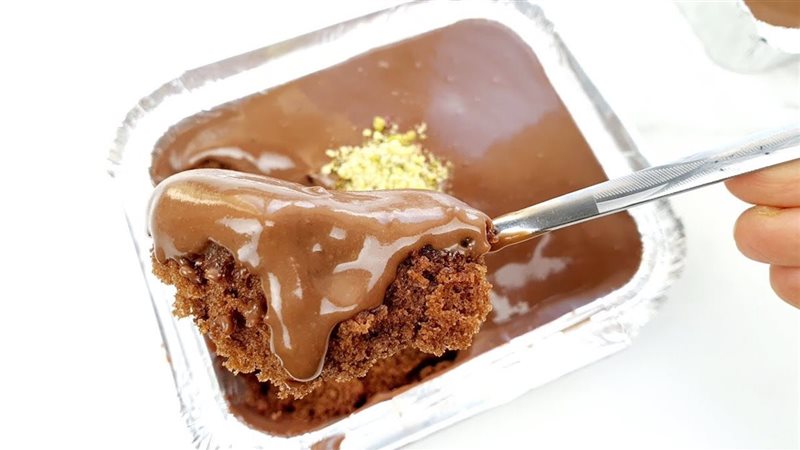 طريقة عمل كيكة الشوكولاتة بالصوص، تحلية صيفية مميزة