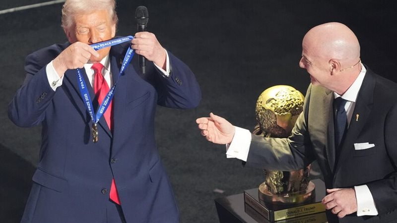 سابقة تاريخية تحدث لأول مرة، فيفا توافق على طلب ترامب بشأن مراسم تتويج بطل كأس العالم 2026