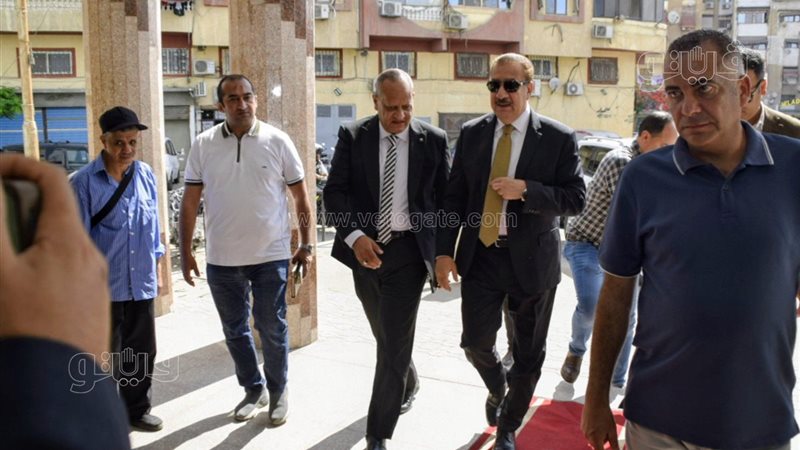 محافظ بورسعيد يتفقد غرفة عمليات الثانوية العامة في أول أيام الامتحانات