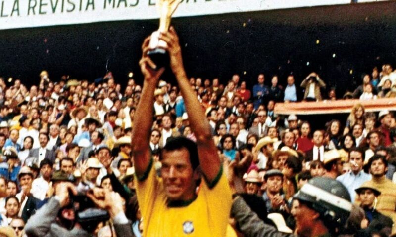 لغز كأس العالم التي سرقت في 1983.. ولم يعثر عليها حتى يومنا الحالي