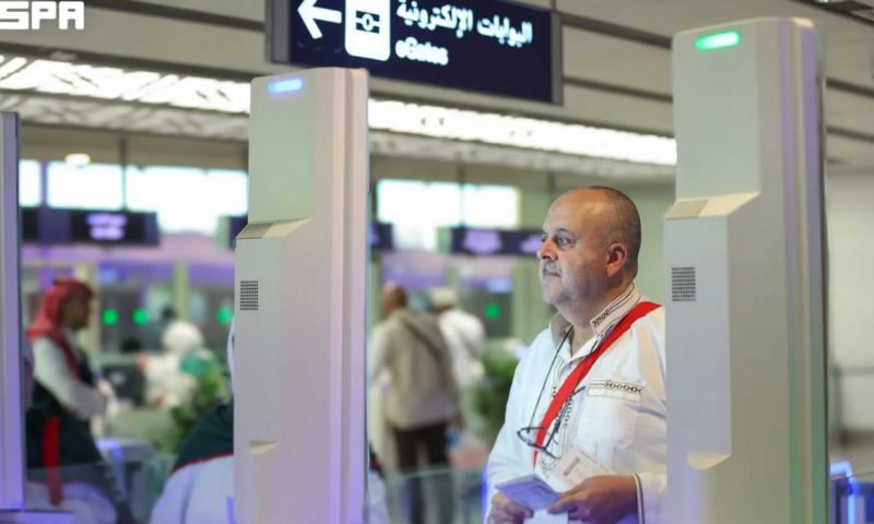 السعودية تستحدث “البوابات الإلكترونية” لإنهاء إجراءات مغادرة الحجاج إلى بلدانهم ذاتياً