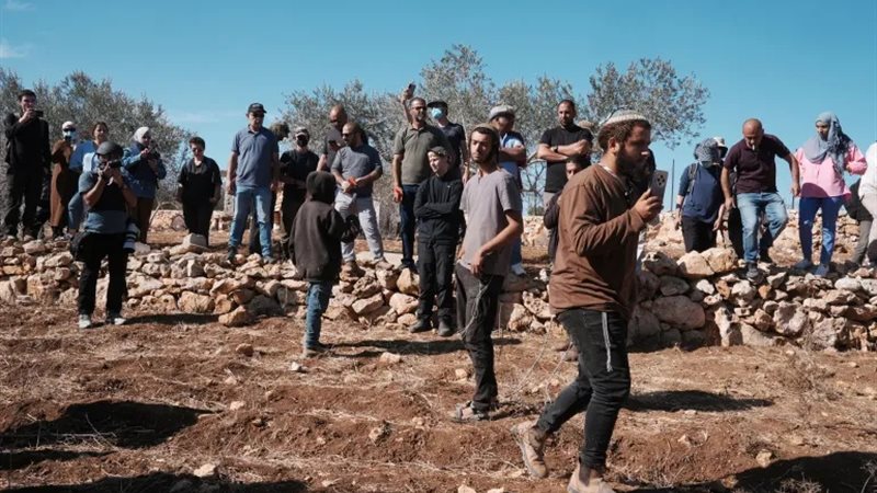 الضفة الغربية بين نارين، المستوطنون يصعدون والاحتلال يوسع اقتحاماته