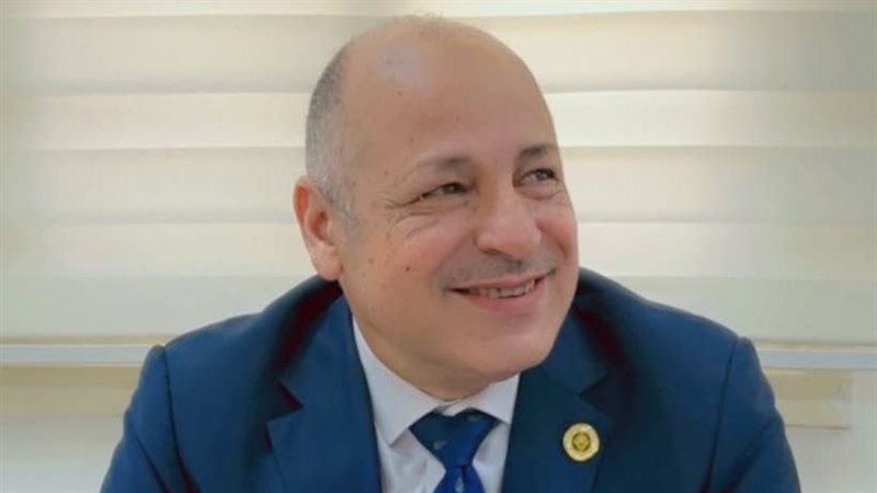 خبير استراتيجي يكشف الأهداف الحقيقية وراء تصريحات ترامب بشأن الحصار البحري لإيران