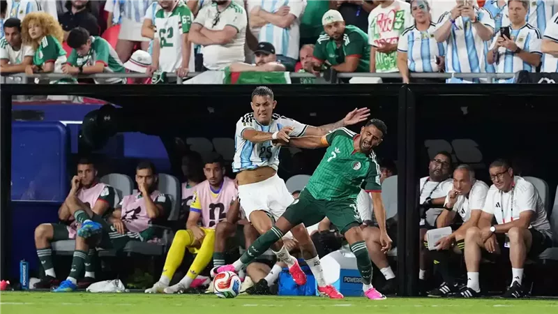 لديهم لاعب خارق، أول تعليق من رياض محرز على ثلاثية الأرجنتين في كأس العالم 2026