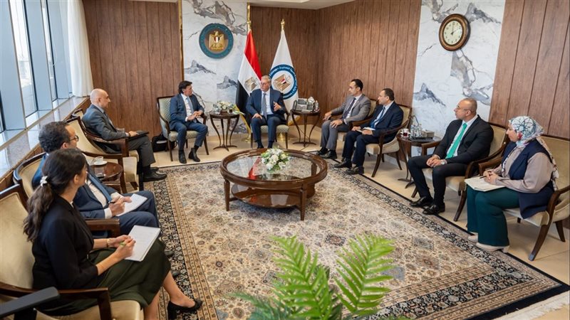 وزير البترول يبحث مع رئيس دانة غاز خطط التوسع في الاستثمارات وزيادة الإنتاج من حقول الدلتا