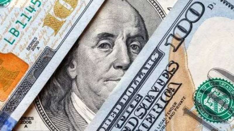 بدعم توقعات رفع الفائدة، الدولار الأمريكي يتجه لتسجيل أكبر مكاسب شهرية في عام