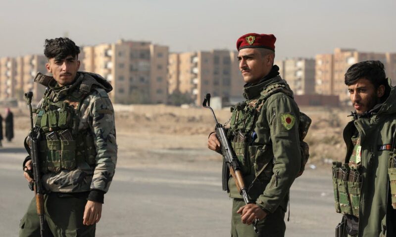 مصطفى عبدي: الجيش السوري لا يستوعب “المرأة المقاتلة”