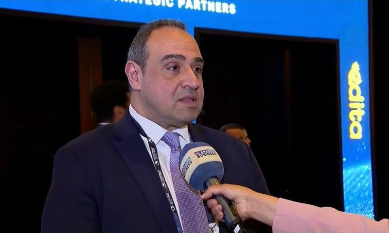رئيس بحوث هيرميس للعربية: الدولار سيهبط دون 50 جنيهاً مصرياً في هذه الحالة