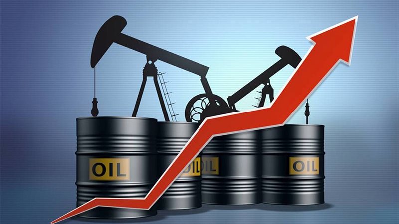 النفط يصعد بعد تجدد الضربات الأمريكية الإيرانية في الشرق الأوسط