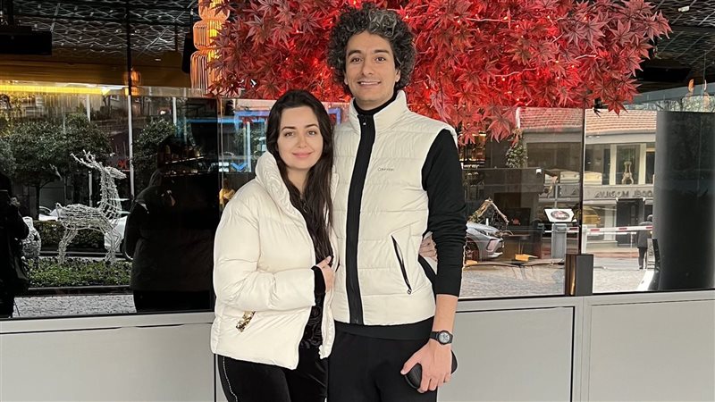 محمد محسن يخرج عن صمته ويكشف الحالة الصحية لزوجته هبة مجدي بعد إصابتها بمرض خطير