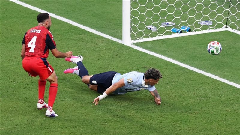 مباراة أوروجواي والرأس الأخضر تدخل تاريخ كأس العالم