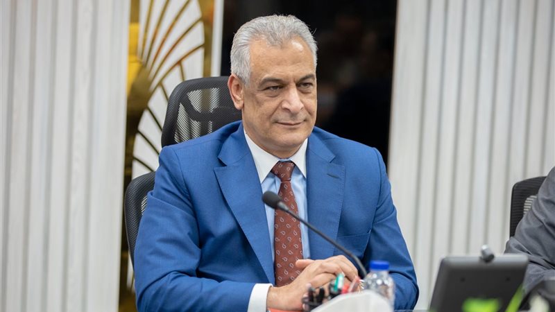 وزير الإنتاج الحربي يزور شركة أبو زعبل للكيماويات المتخصصة لمتابعة خطط التطوير والإنتاج