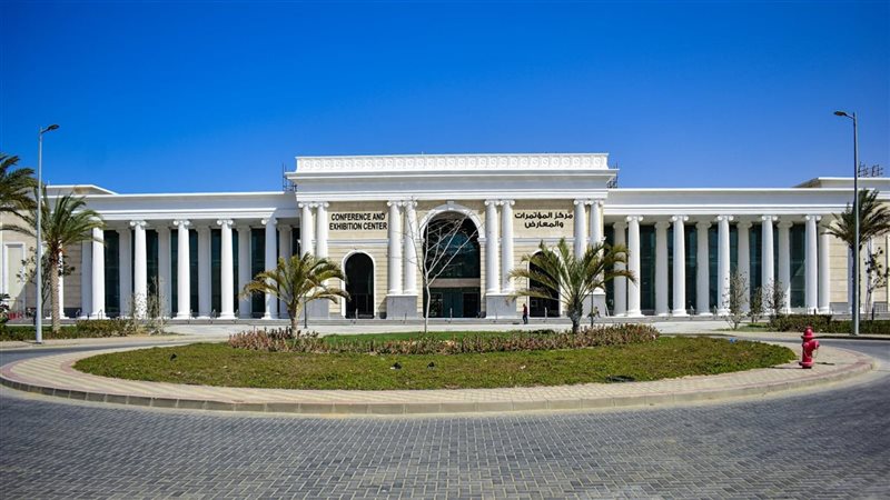 وزيرة الإسكان تتابع الموقف التنفيذي للمشروعات التنموية بالعلمين الجديدة