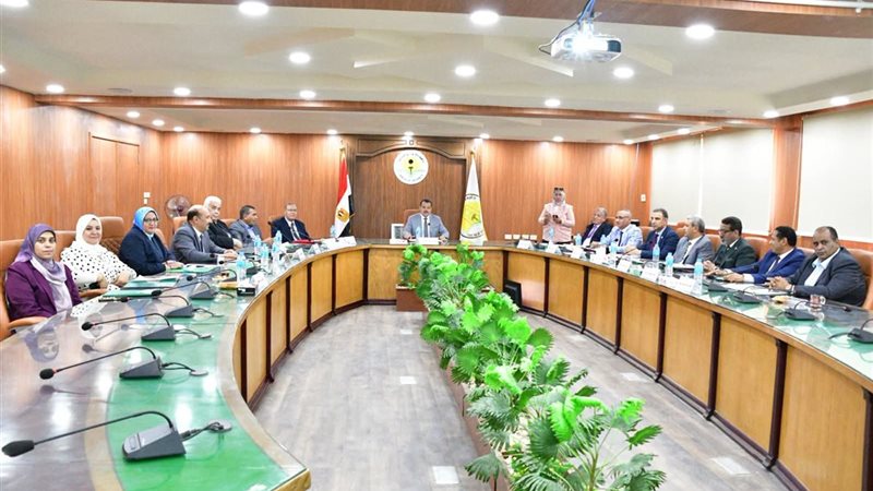 مجلس جامعة الوادي الجديد يناقش إنشاء مستشفى جديد ويقر تعاونا دوليا