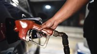 اقتصاد المليشيا.. كيف تفرض جماعة الحوثي أتاوات الوقود وتخنق المواطن اليمني؟