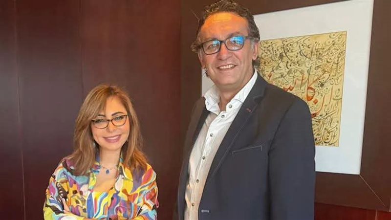لميس الحديدي تتعاقد على بودكاست “موعد مع لميس”