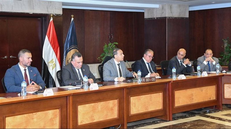 رئيس الرقابة المالية يناقش الاستعدادات الأخيرة لإطلاق “البيع على المكشوف” في البورصة