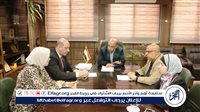 جامعة أسيوط تناقش تطوير البرامج التدريبية وتوسيع الخدمات التعليمية