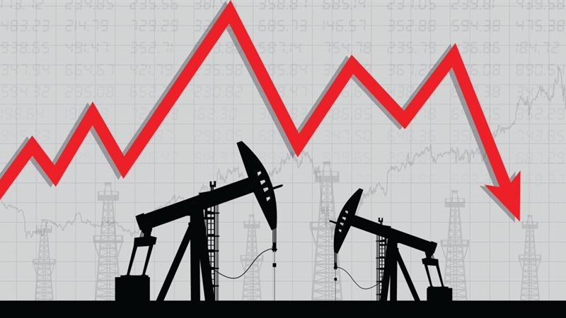 النفط يترنح، هبوط سعر البرميل إلى 82.62 دولار