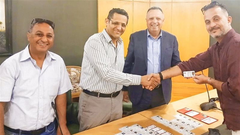 نقيب الصحفيين يستقبل نظيره الفلسطيني ويبحثان دعم الزملاء المقيمين في مصر