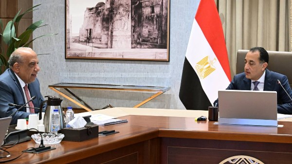 تأمين طاقة الصيف الحالي.. مدبولي يتابع الموقف التنفيذي لـ 49 مشروعا لتدعيم شبكة الكهرباء