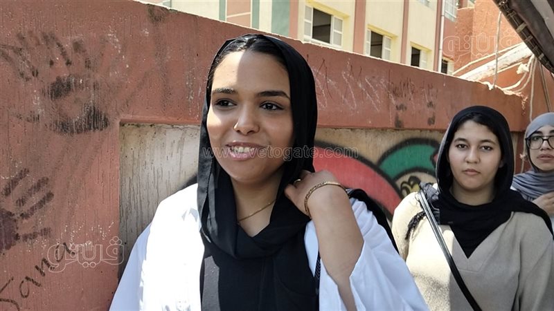 فرحة طلاب الثانوية العامة بالإسماعيلية بامتحاني التربية الدينية والوطنية (فيديو)