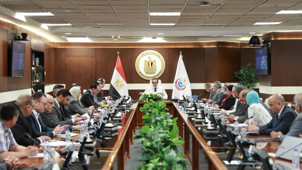 وزير الصحة يشدد على الجاهزية الكاملة لتشغيل التأمين الصحي الشامل بالمنيا