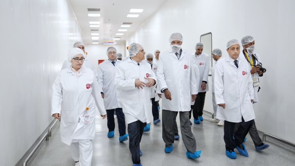 الرئيس الإريتري: مصر تمتلك تجربة رائدة في الصناعات الدوائية تمثل نموذجا للتعاون والتنمية الصحية بإفريقيا