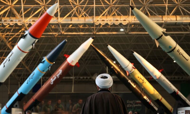 مصادر إيرانية تكشف: أموال طائلة ستصب في جيب الحرس الثوري