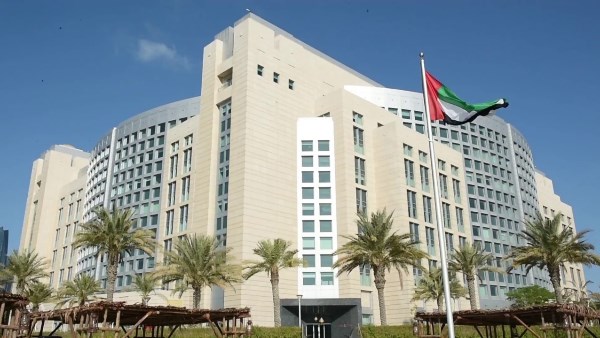 الإمارات تدين بشدة الاعتداءات الإيرانية بالصواريخ والطائرات المسيرة على البحرين والكويت