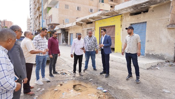 نائب محافظ مطروح يوجه بسرعة إنهاء أعمال تطوير شارع علم الروم
