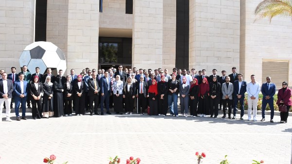 وزير الشباب يلتقي ممثلي “اتحاد بشبابها” لتعزيز الوعي بمسارات التنمية الشاملة