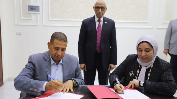 محافظ شمال سيناء يشهد توقيع بروتوكول لدعم المنظومة الصحية وتعزيز جودة الخدمات الطبية