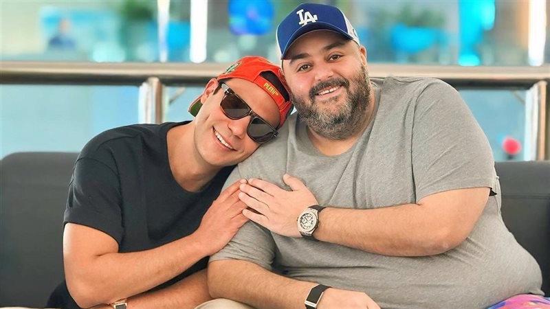 محمد إمام وشيكو يسافران إلى الرياض لافتتاح فيلم “صقر وكناريا”