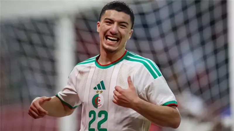 إبراهيم مازا يعلق على فوز منتخب الجزائر على الأردن في كأس العالم