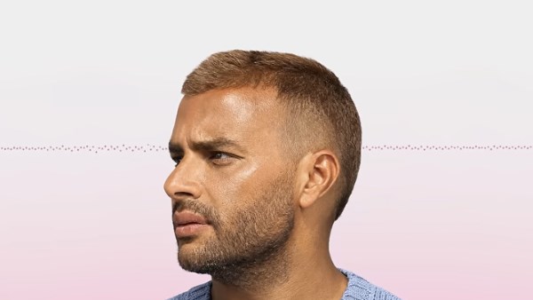 شاهد.. رامي صبري يطرح أغنية يفرحك وأنت تزعلني من البومه قمر