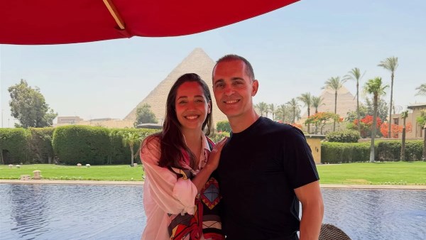 أوزجي أوزاجارو في القاهرة لتصوير مسلسل الأمير.. شاهد